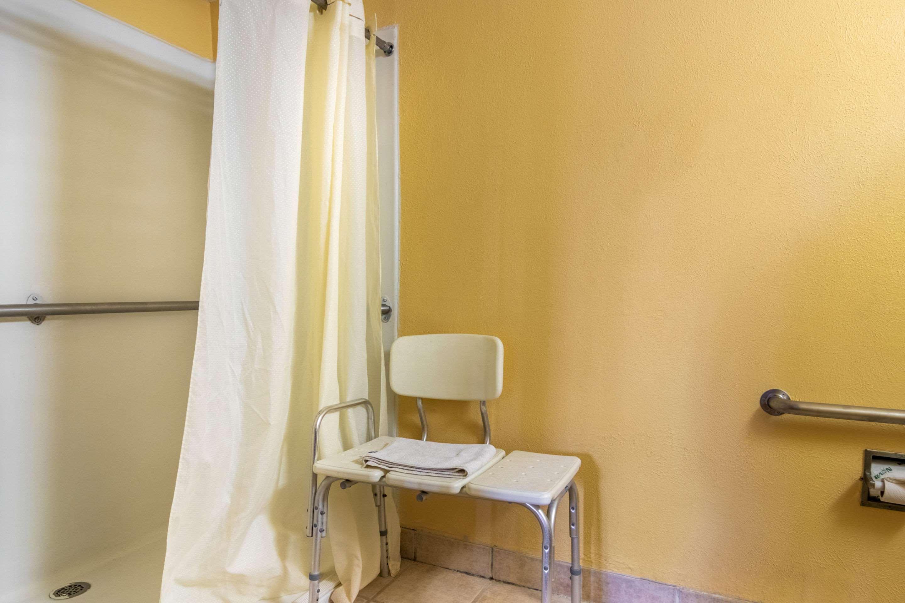 Econo Lodge Kent Kültér fotó