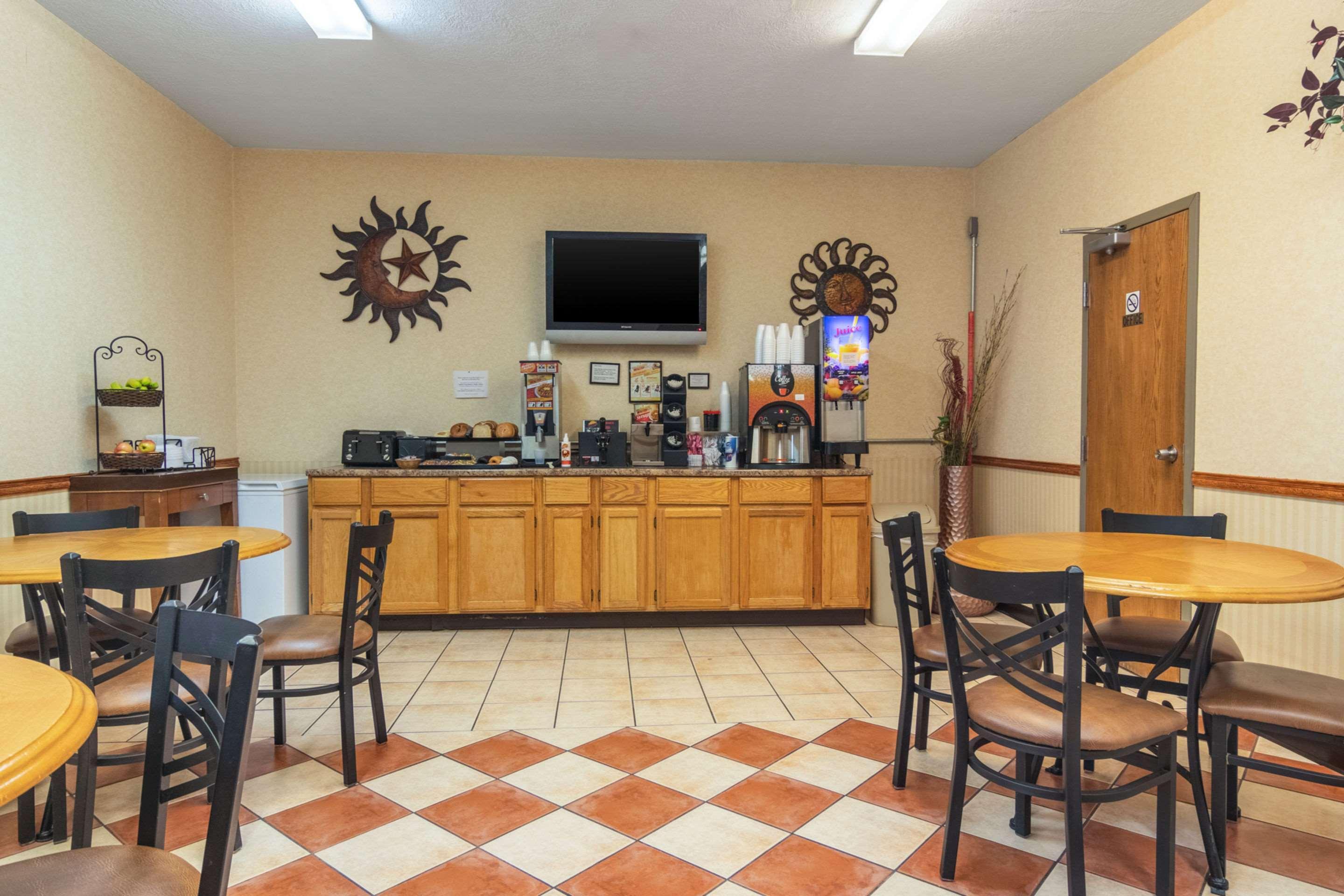 Econo Lodge Kent Kültér fotó