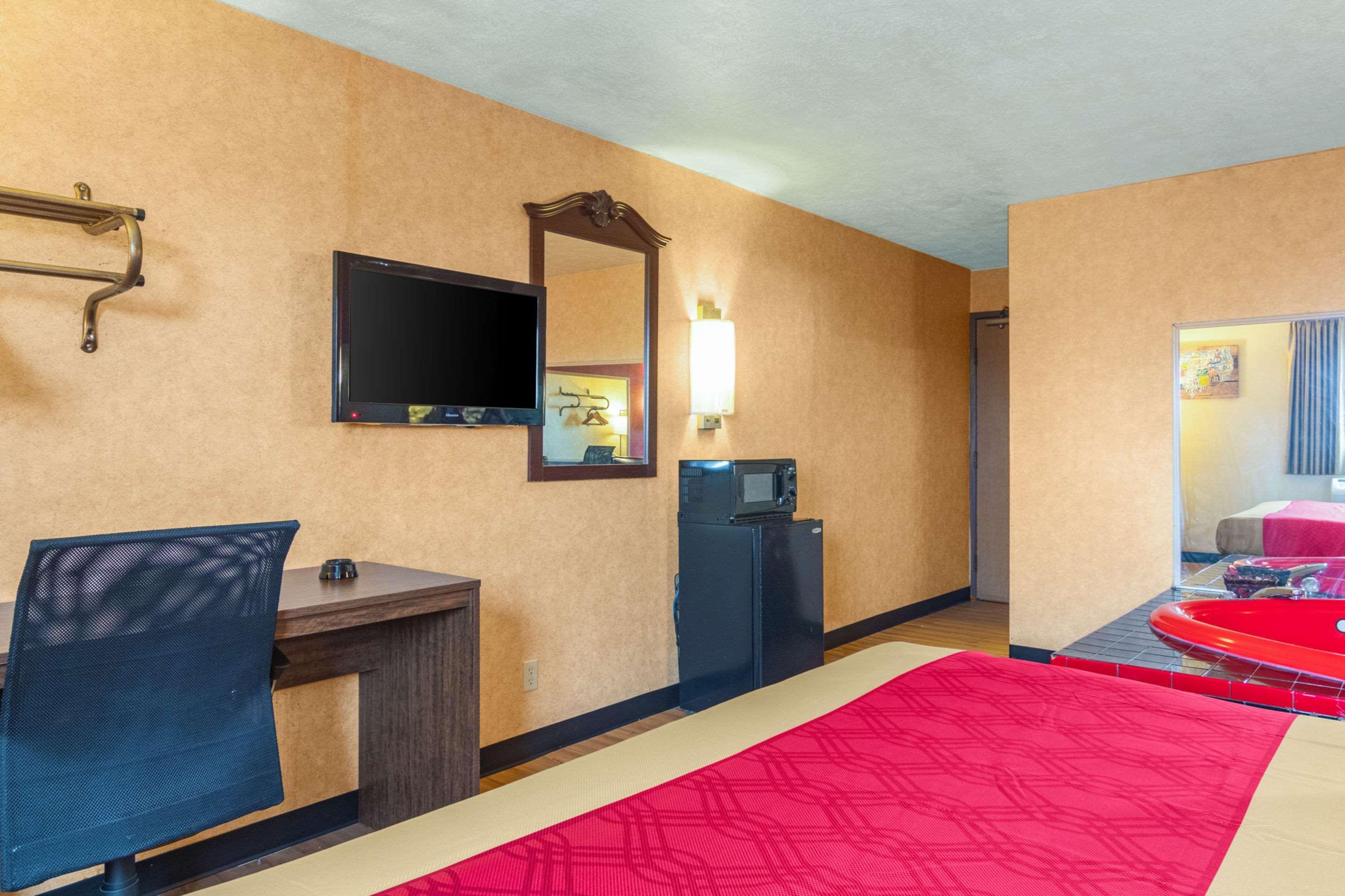 Econo Lodge Kent Kültér fotó