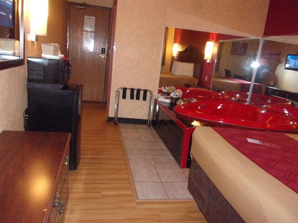 Econo Lodge Kent Kültér fotó