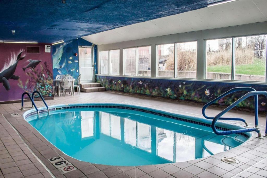 Econo Lodge Kent Kültér fotó