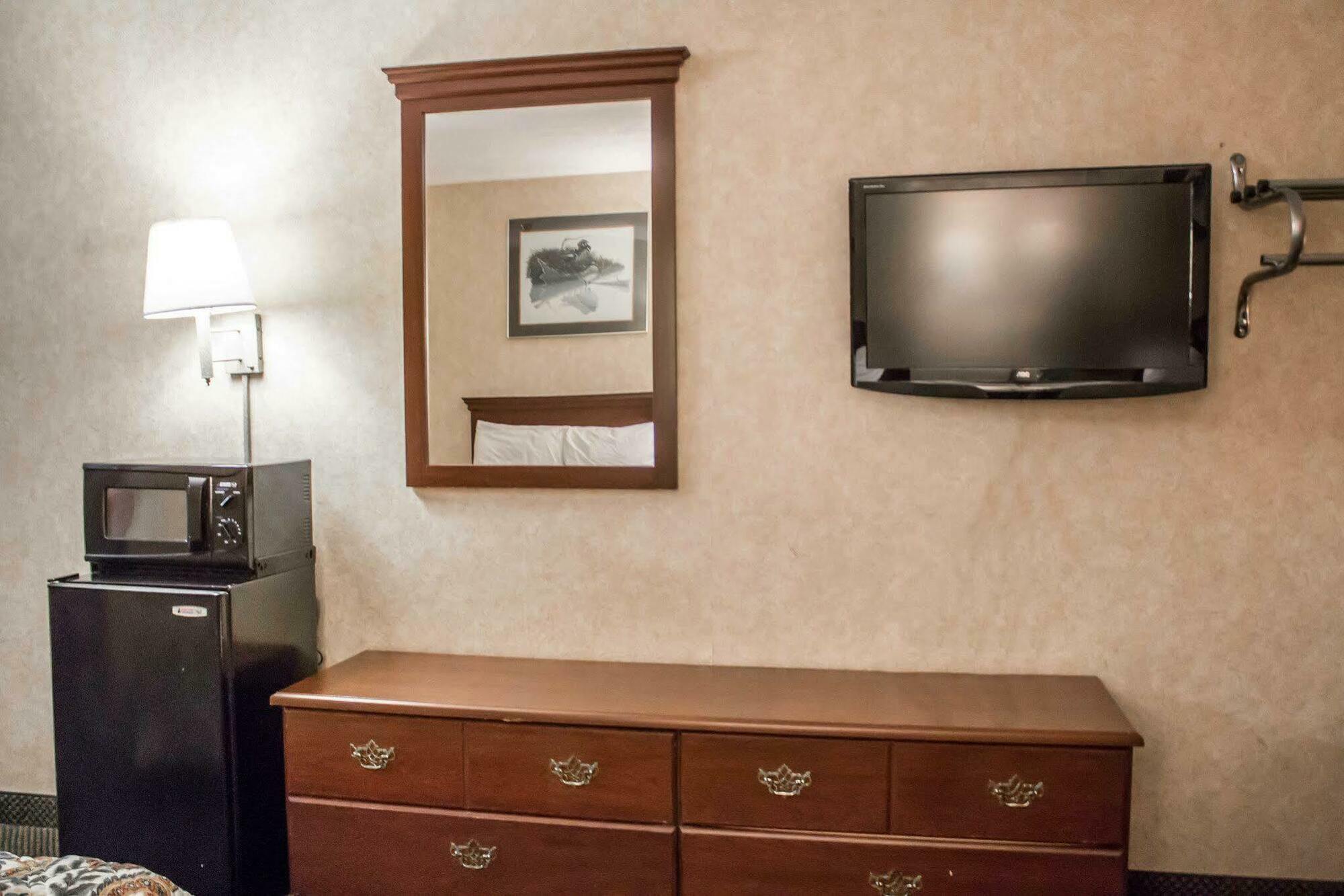 Econo Lodge Kent Kültér fotó